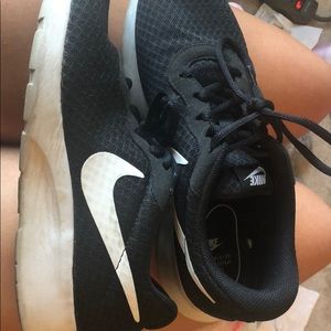 Nike roches